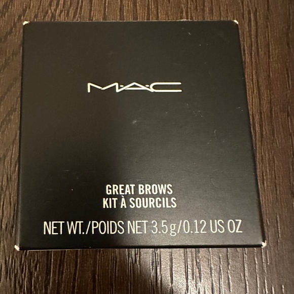 MAC Great Brows All in one Brow Kit - new in box - Picture 6 of 9